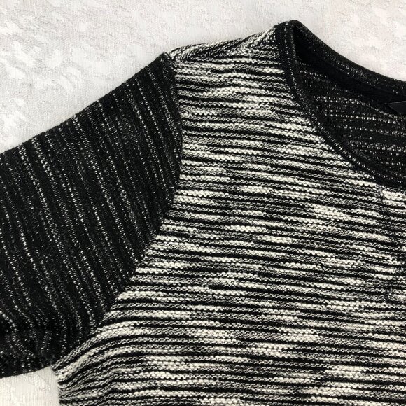 H&M Women’s Black & White Striped Sweater with 3/4 Length Sleeves Size M - Picture 6 of 15